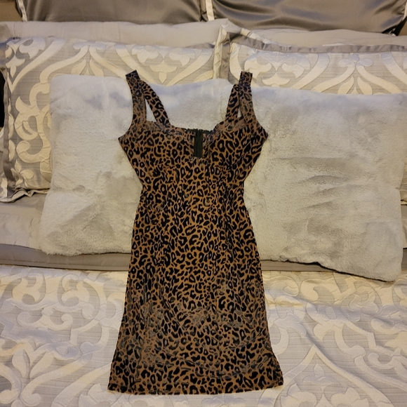 Cheetah Dress - Picture 2 of 5